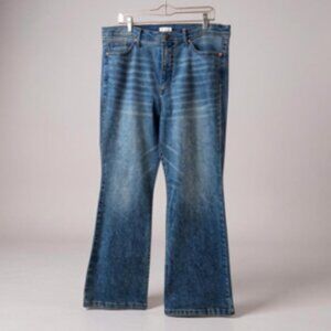 Sofia Jeans by Sofia Vergara | Light Wash | High Rise Flare Jeans | WMS Size 16